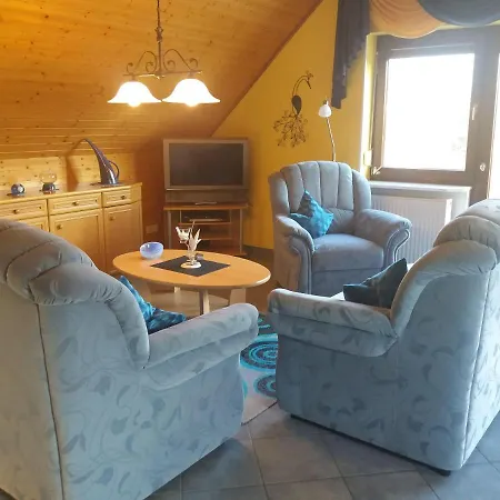 Ferienwohnung-dorette-in-stakendorf-mit-blick-ueber-den-dorfteich Appartement *