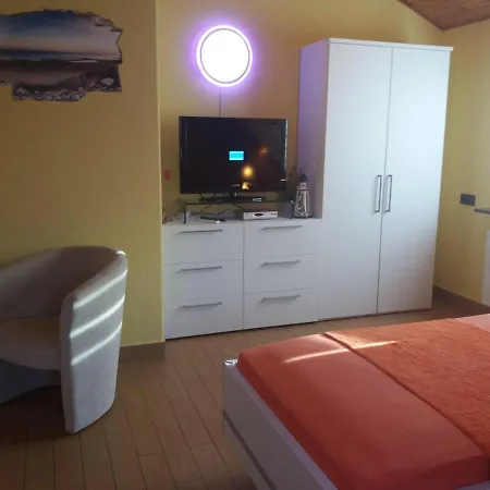 Appartement Ferienwohnung-dorette-in-stakendorf-mit-blick-ueber-den-dorfteich Stakendorf