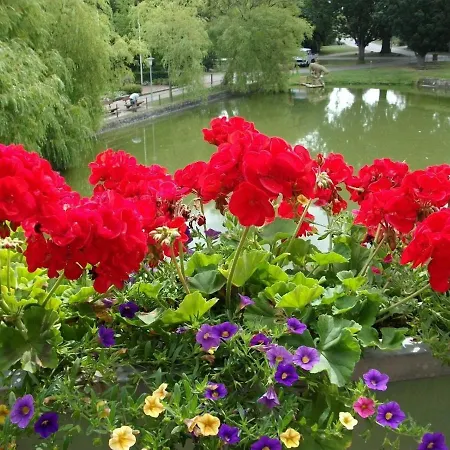 Ferienwohnung-dorette-in-stakendorf-mit-blick-ueber-den-dorfteich Appartement *